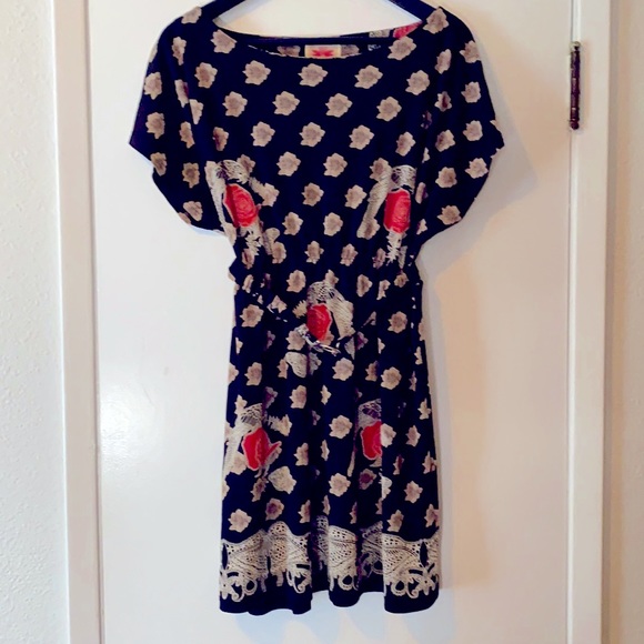 Aritzia London Vintage-Style Dress - Picture 1 of 4